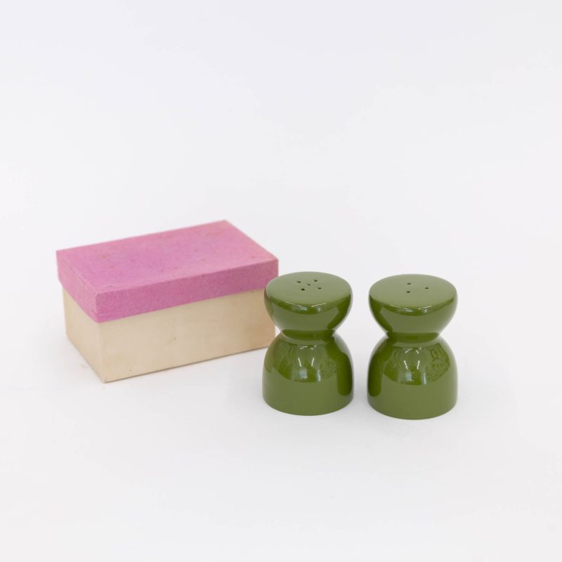 101 60s salt and pepper shaker olive green 222764