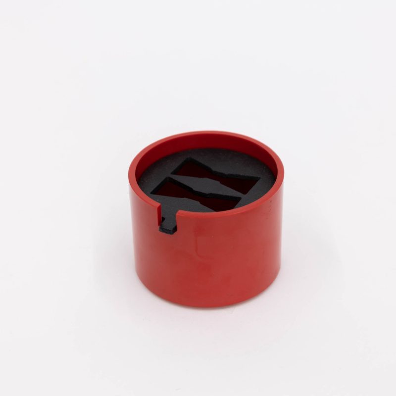 111 60s plastic ashtray with cast iron lid red 158764