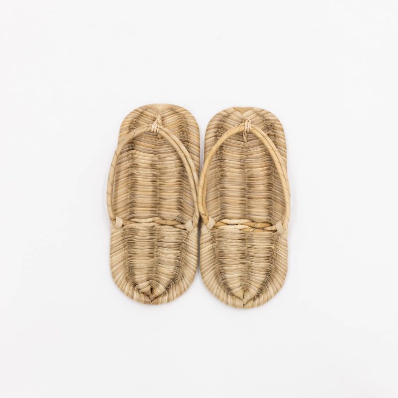 114 zori sandals 657017