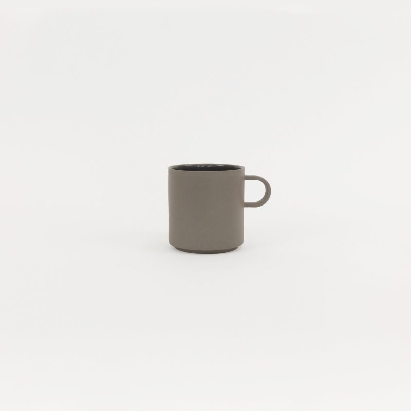 hdg120 mug dark gray medium o 338 641843