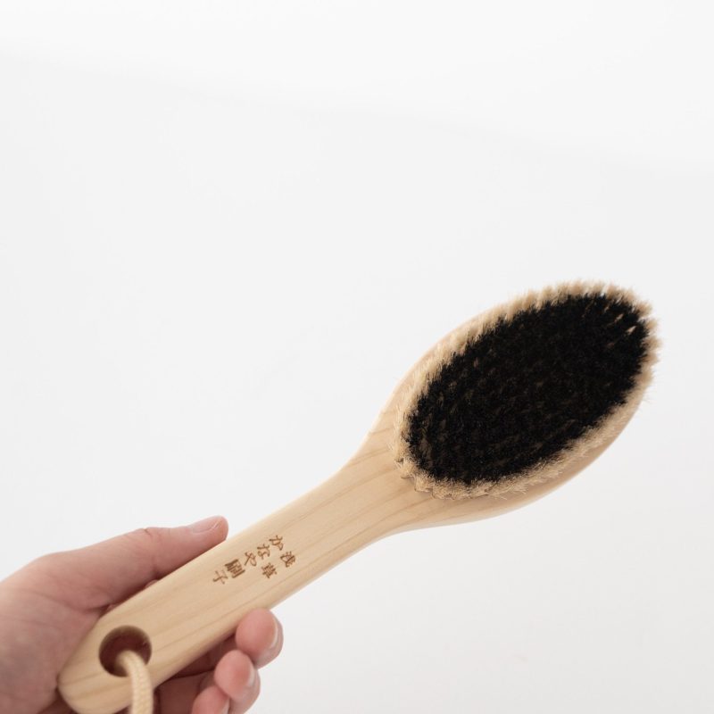 short handled horse hair body brush 869376