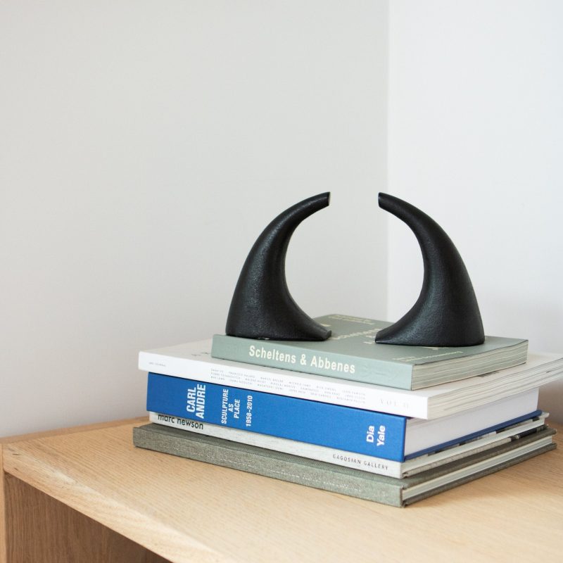 tsuno horn iron bookends 935445