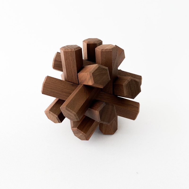 walnut puzzle 12 pieces 623916